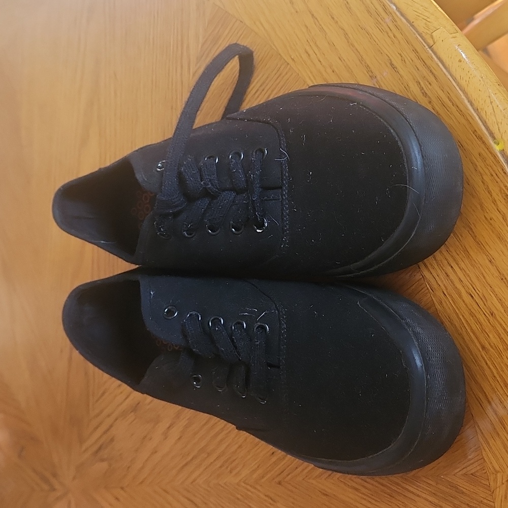 Mebs Shoes